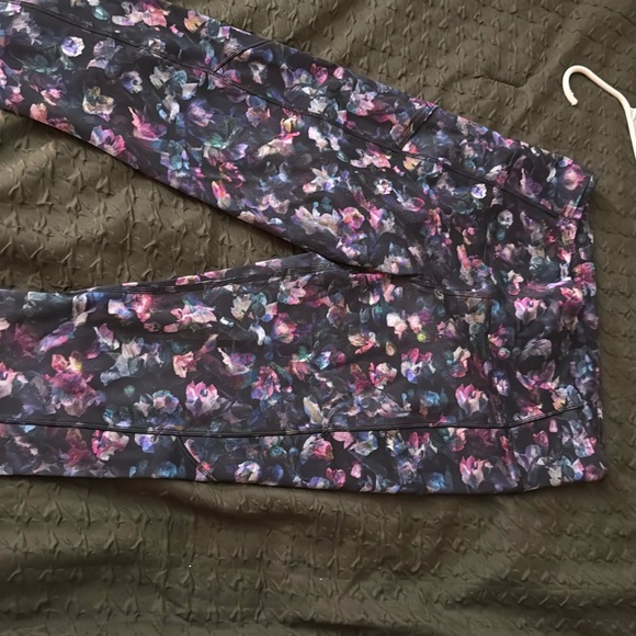 Lululemon fast and free crop II - Picture 2 of 5